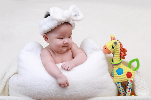 鹤岗宝宝几个月翻身